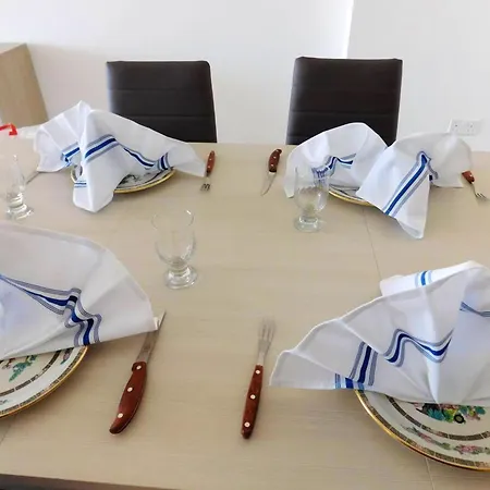 Lejlighed Bright With Sea View In - 120 Sqm