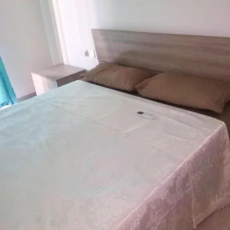 Bright With Sea View In - 120 Sqm Lejlighed *