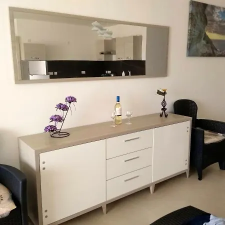 Bright With Sea View In - 120 Sqm