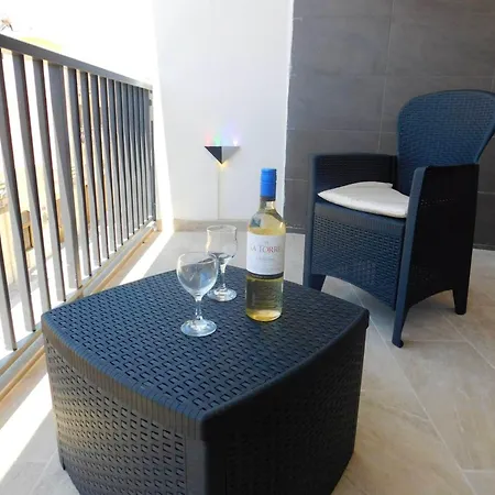 Lejlighed Bright With Sea View In - 120 Sqm *