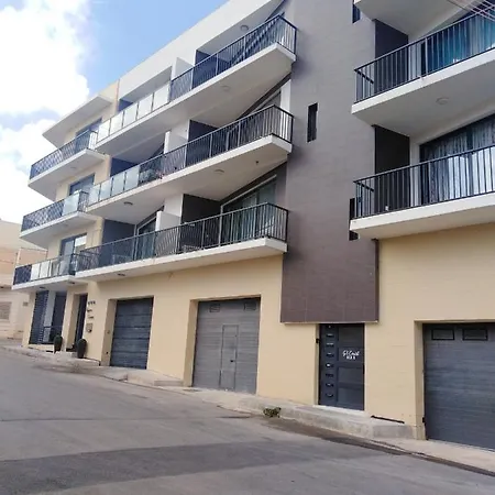 Bright With Sea View In - 120 Sqm Apartment