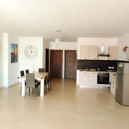 Bright With Sea View In - 120 Sqm * Ghajnsielem